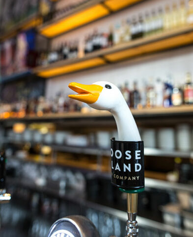 Goose Island handle to serve beer